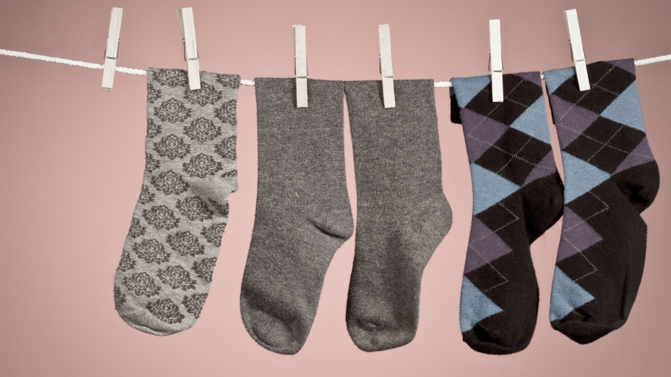 How to wash socks